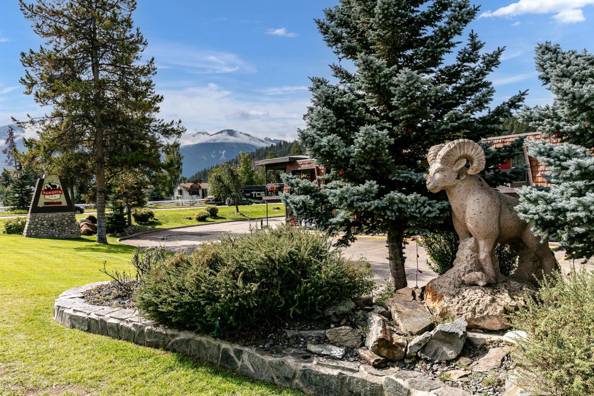 Tonquin Inn Jasper Exteriér fotografie